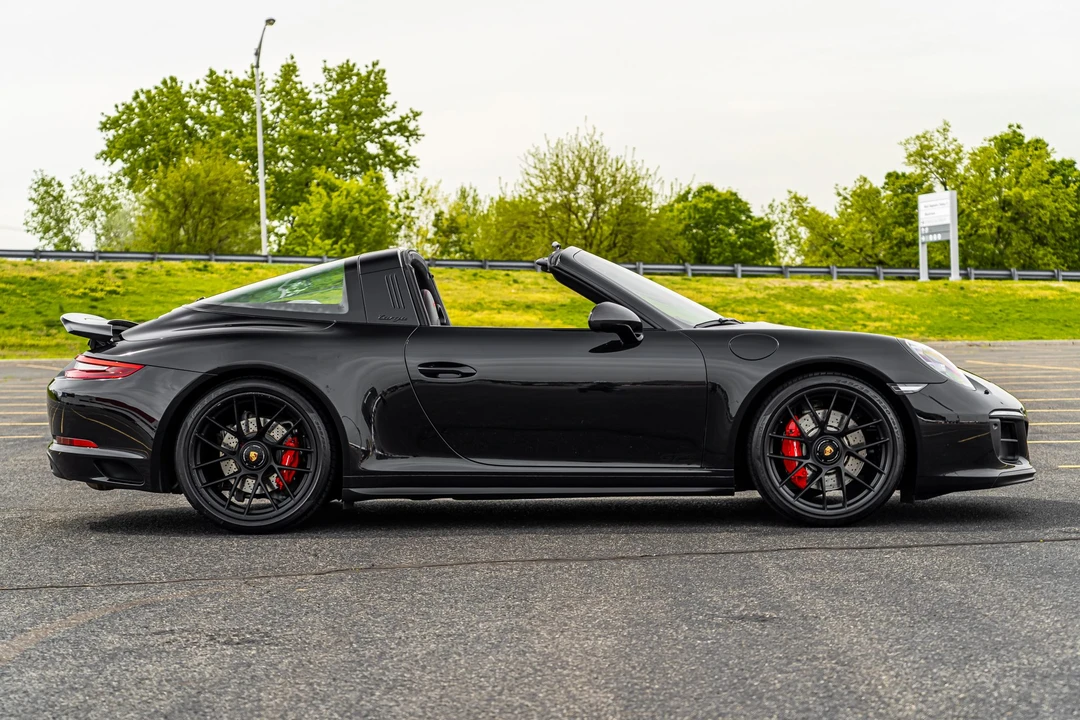 2018 Porsche 991 Targa 4 GTS - Image 8 of 31