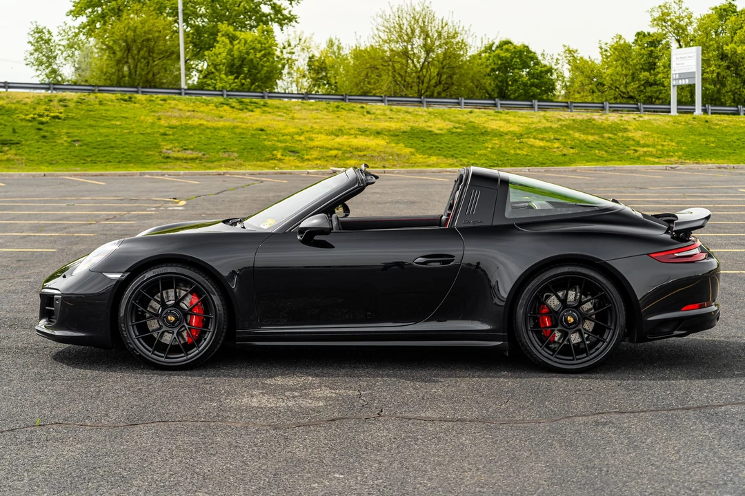2018 Porsche 991 Targa 4 GTS - Image 16 of 31