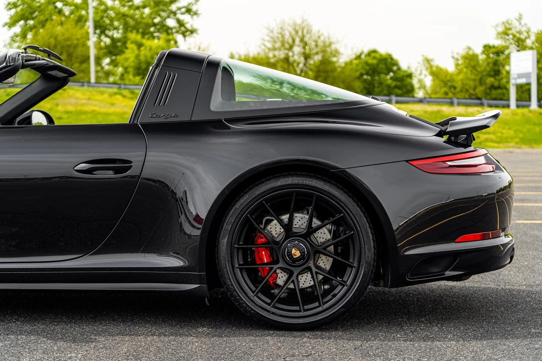 2018 Porsche 991 Targa 4 GTS - Image 25 of 31