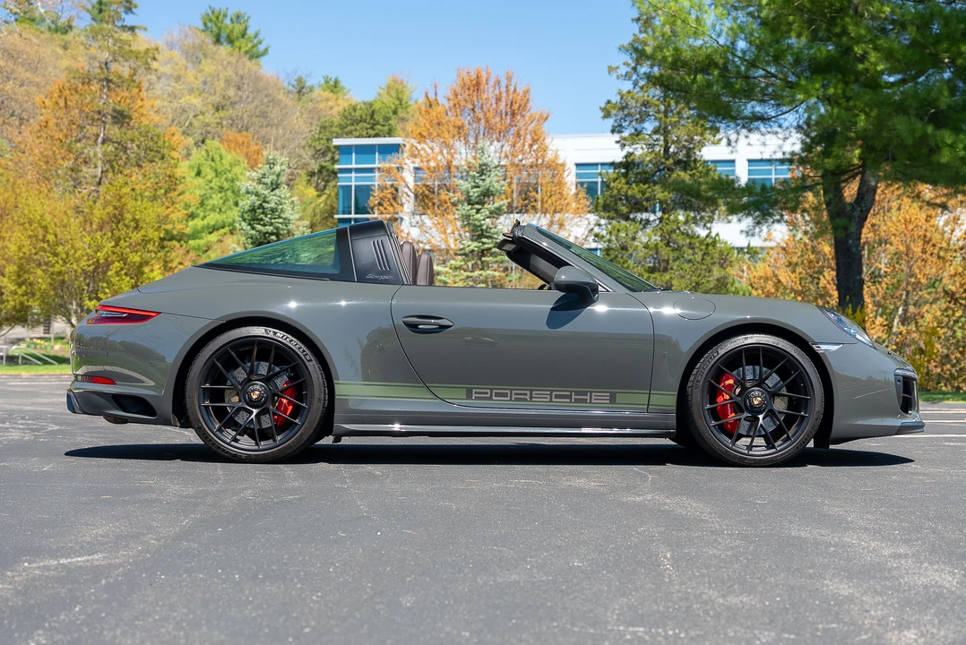 2018 Porsche 991 Targa 4 GTS - Image 9 of 31