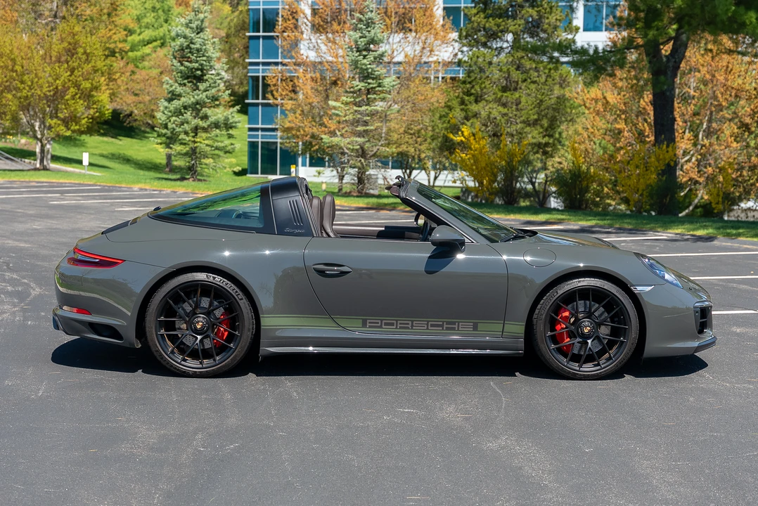 2018 Porsche 991 Targa 4 GTS - Image 8 of 31