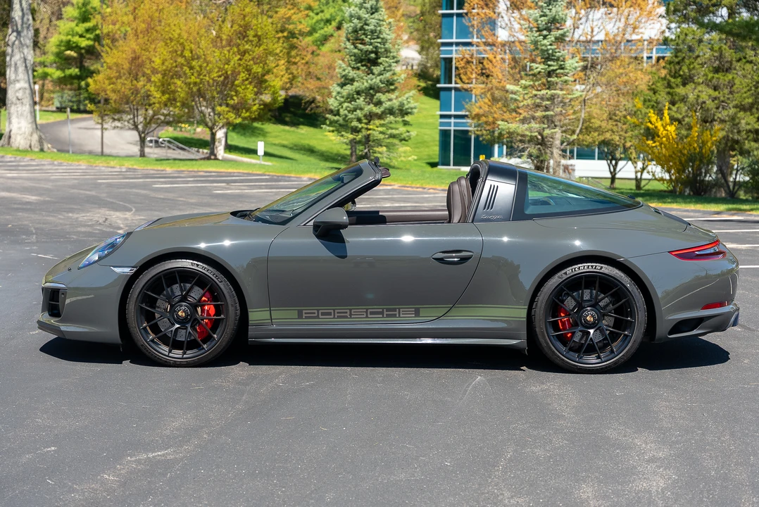 2018 Porsche 991 Targa 4 GTS - Image 17 of 31