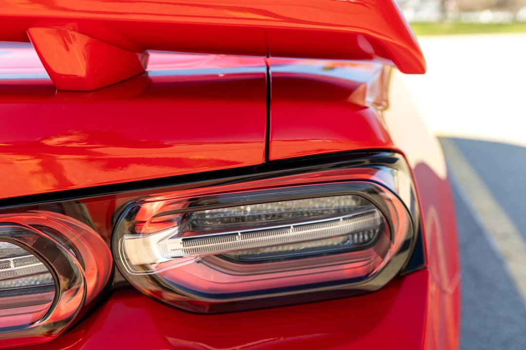2019 Chevrolet Camaro ZL1 6th Gen - Image 29 of 31
