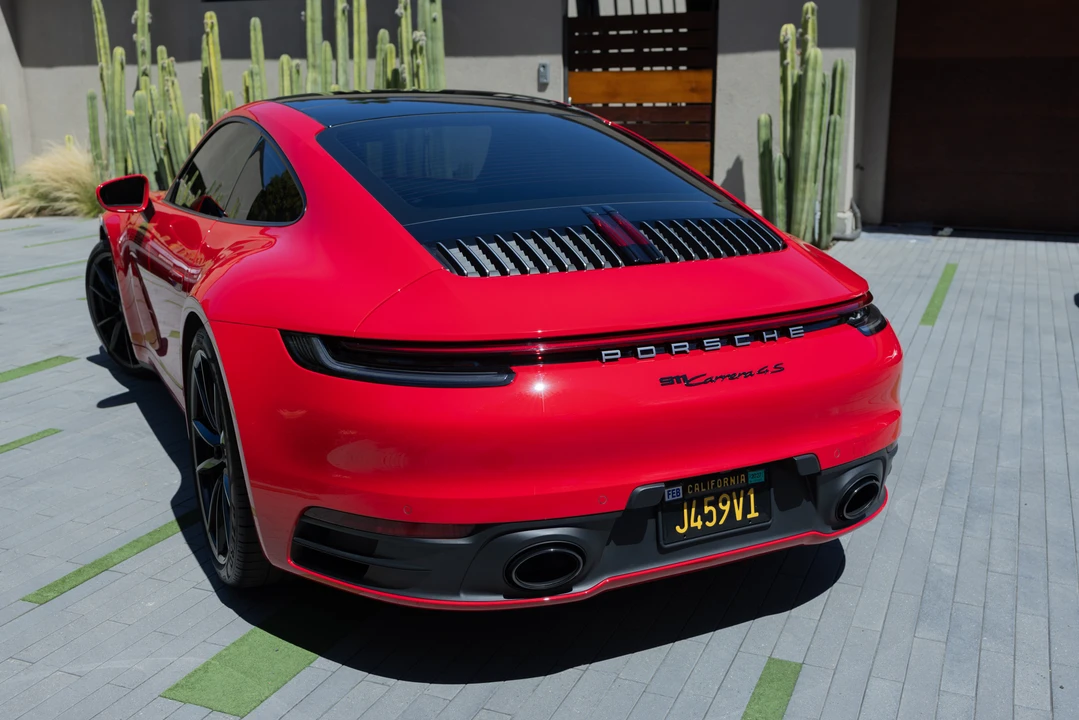 2020 Porsche 992 Carrera 4S - Image 12 of 31