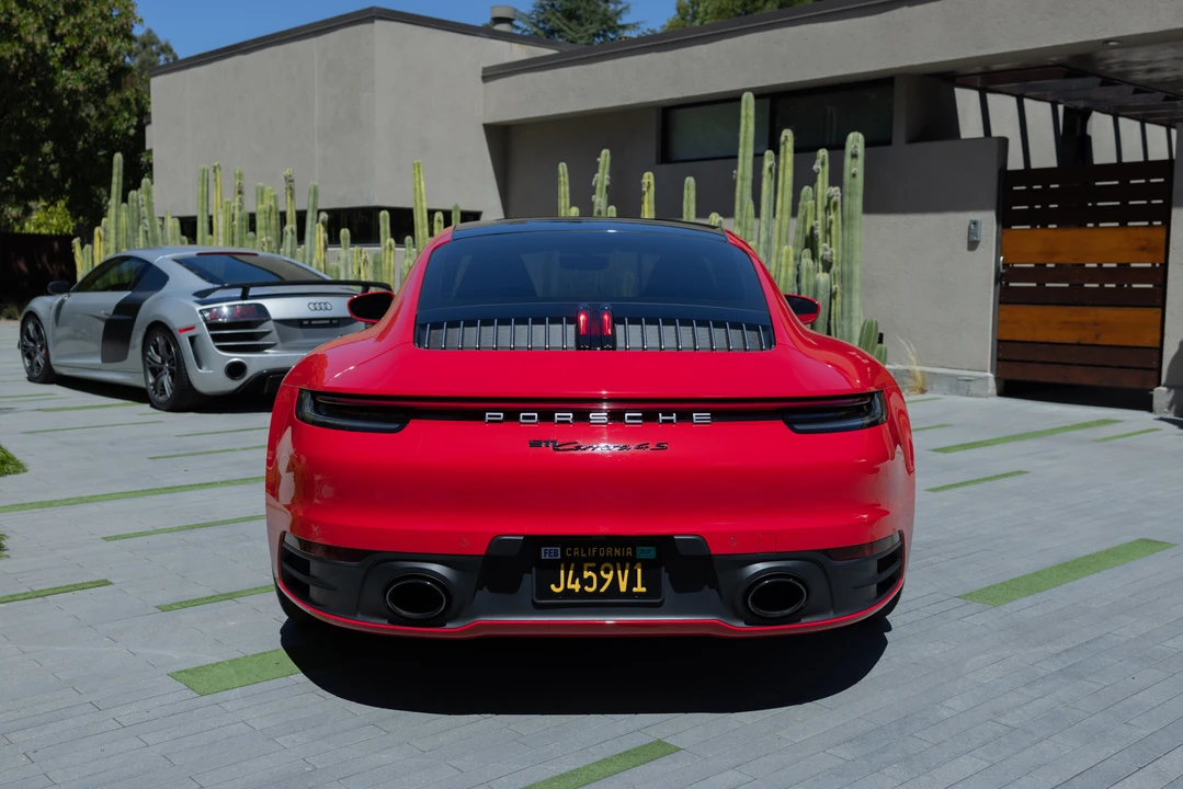 2020 Porsche 992 Carrera 4S - Image 8 of 31