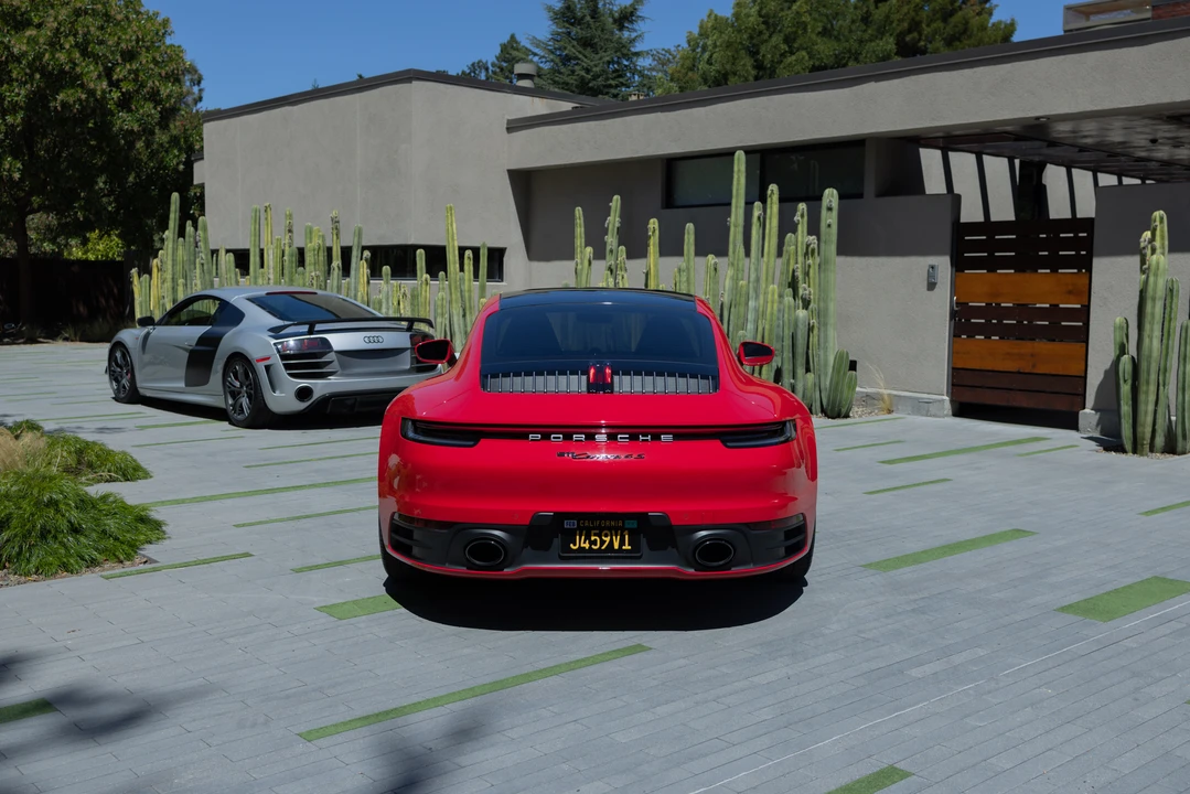 2020 Porsche 992 Carrera 4S - Image 11 of 31