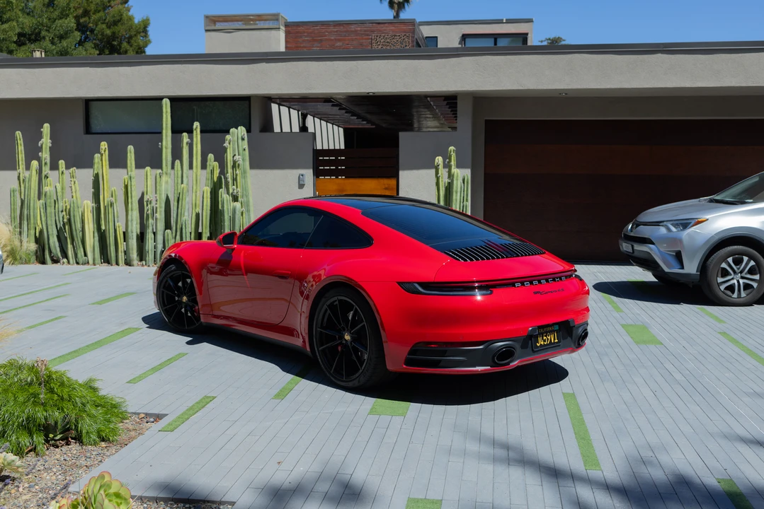 2020 Porsche 992 Carrera 4S - Image 13 of 31
