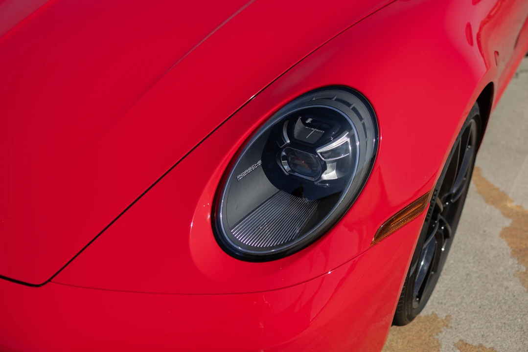 2020 Porsche 992 Carrera 4S - Image 21 of 31