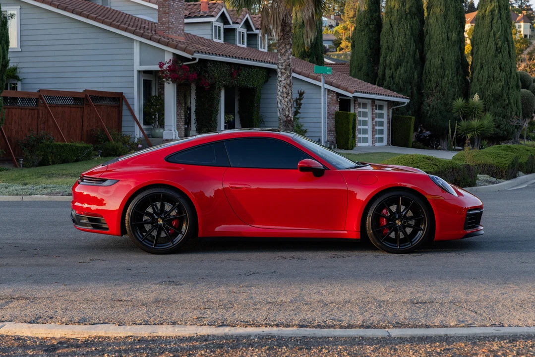 2020 Porsche 992 Carrera 4S - Image 5 of 31