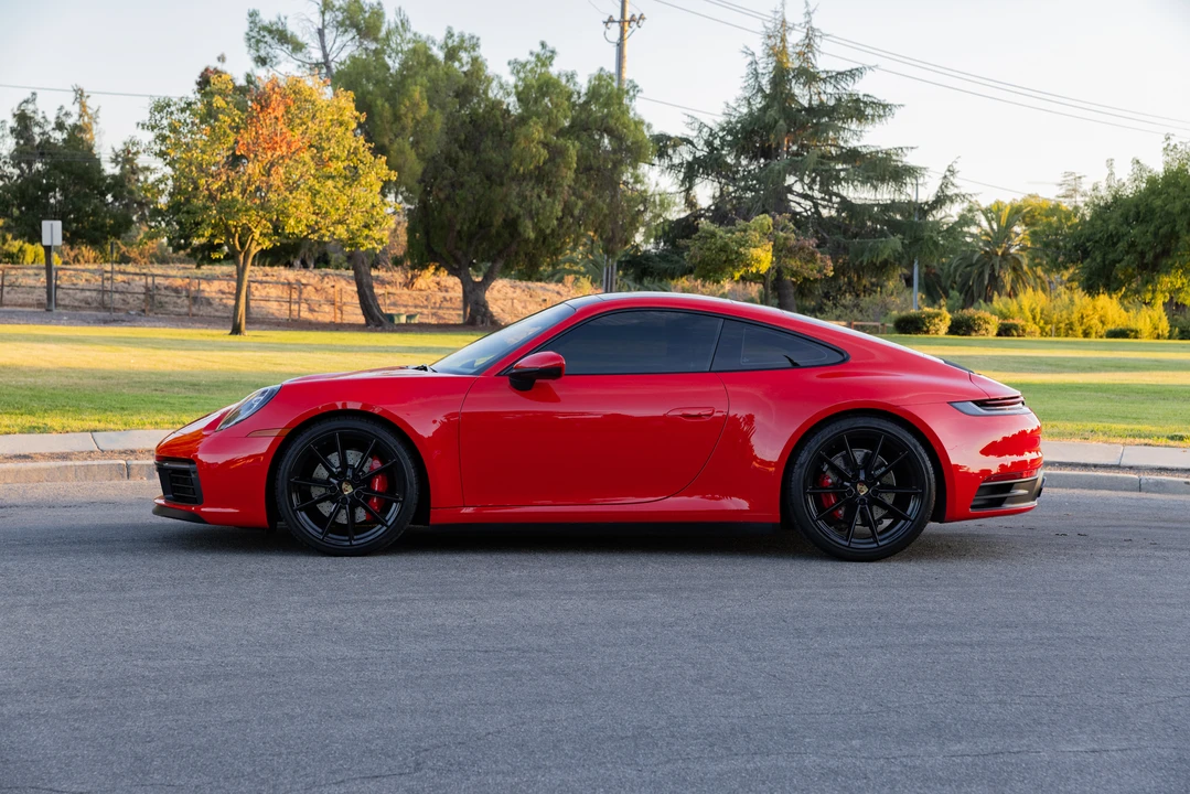 2020 Porsche 992 Carrera 4S - Image 14 of 31
