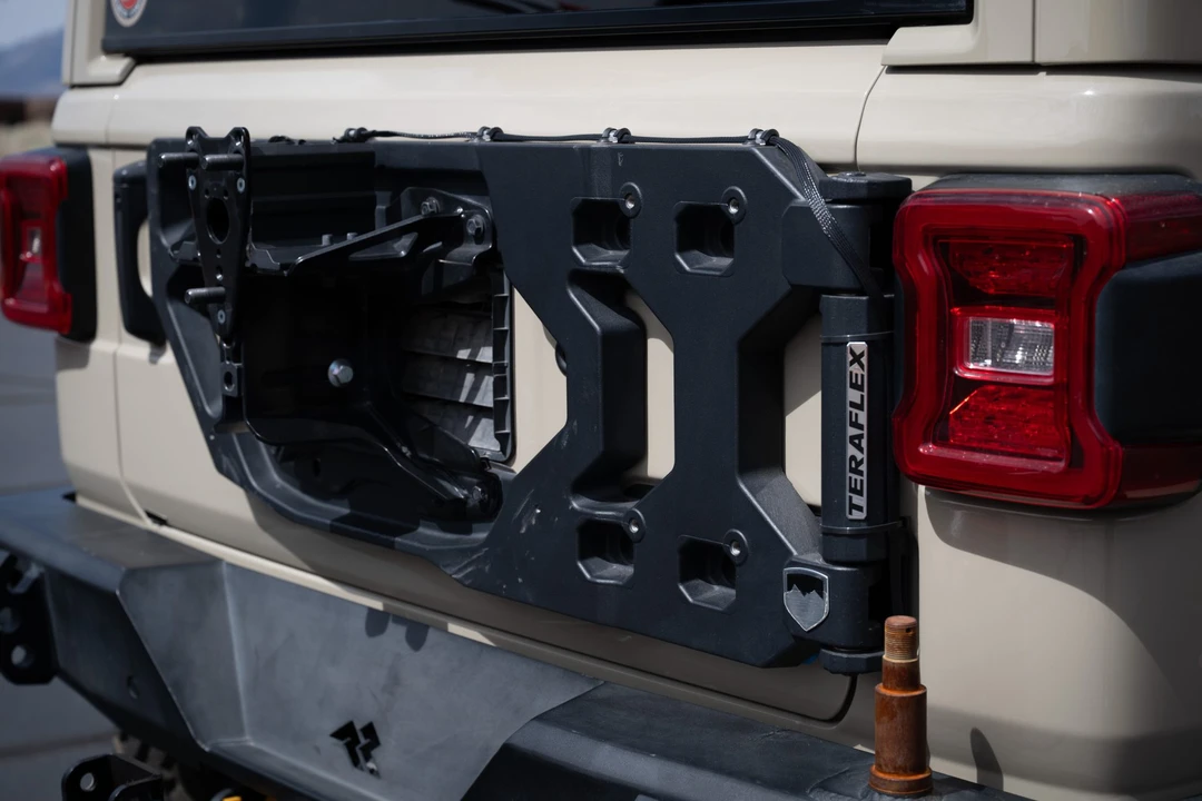 2022 Jeep JL Wrangler - Image 16 of 31