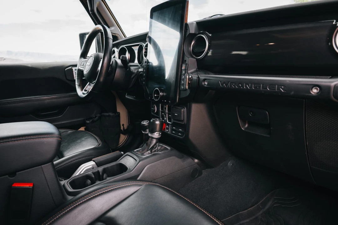 2022 Jeep JL Wrangler - Image 31 of 31