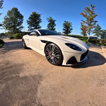 2022 Aston Martin DBS Twin Turbo V12