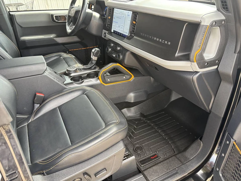 2022 Ford Bronco 6th Gen - Image 10 of 15