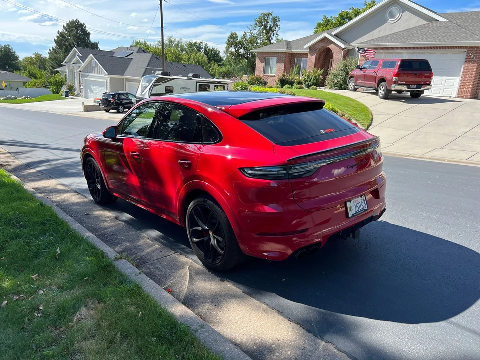 2022 Porsche 9Y0/9Y3 Cayenne GTS - Image 7 of 16