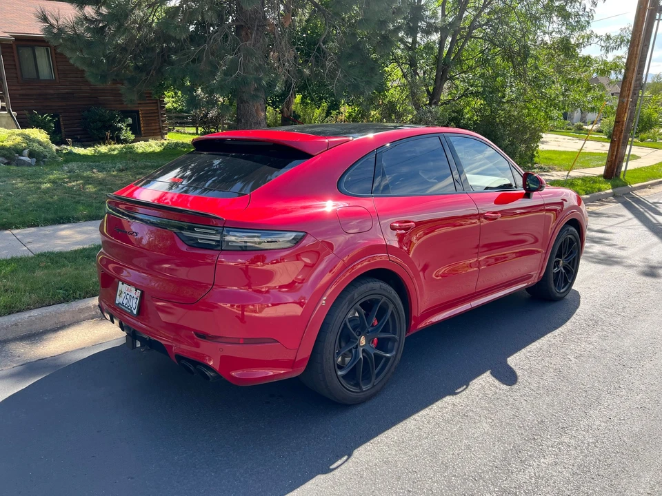2022 Porsche 9Y0/9Y3 Cayenne GTS - Image 5 of 16
