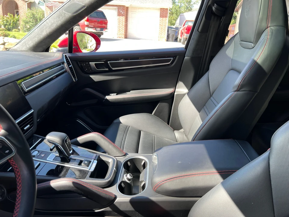 2022 Porsche 9Y0/9Y3 Cayenne GTS - Image 16 of 16