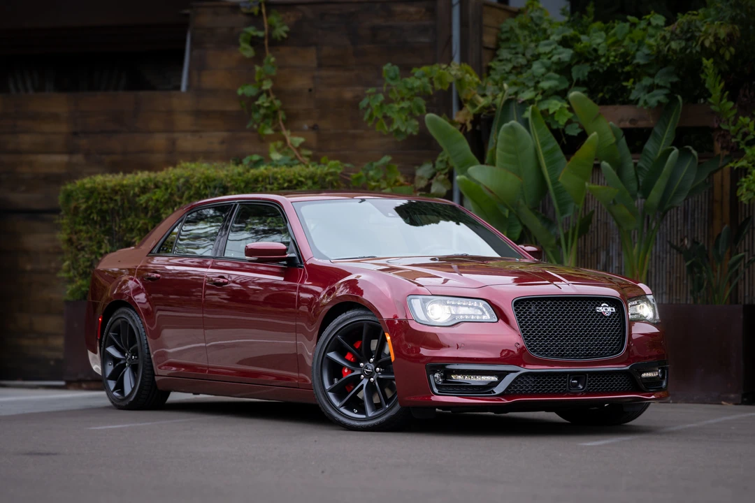 2023 Chrysler 300 (2005-2023) - Image 8 of 31
