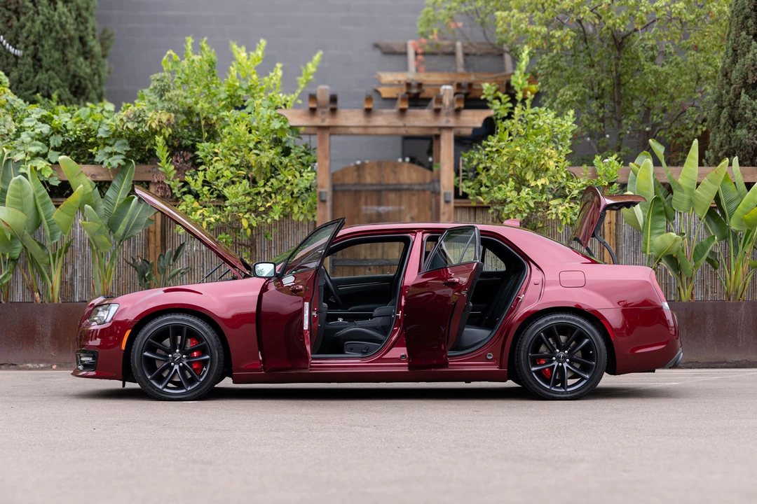 2023 Chrysler 300 (2005-2023) - Image 25 of 31