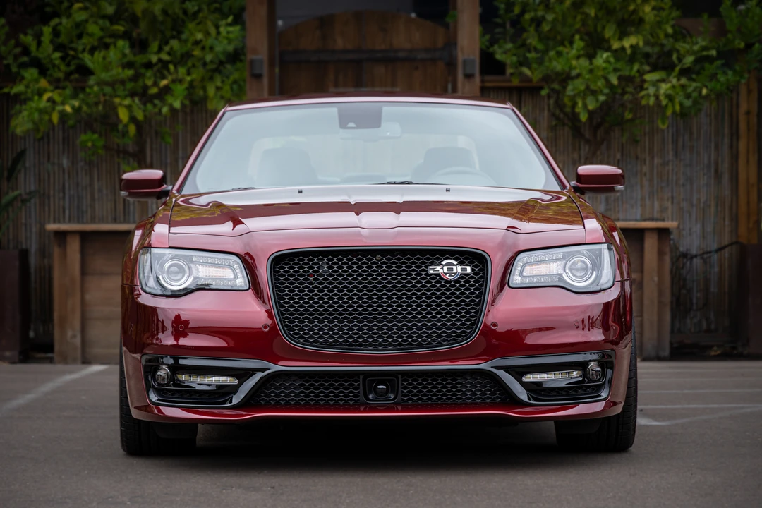 2023 Chrysler 300 (2005-2023) - Image 4 of 31