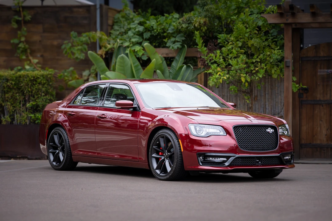 2023 Chrysler 300 (2005-2023) - Image 9 of 31