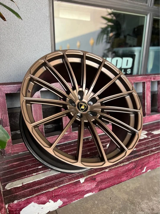 Lamborghini Urus Performante - Image 3 of 3