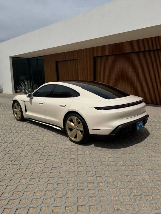 2022 Porsche Taycan - Image 3 of 9