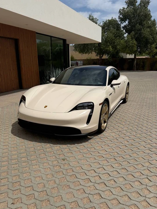 2022 Porsche Taycan - Image 5 of 9