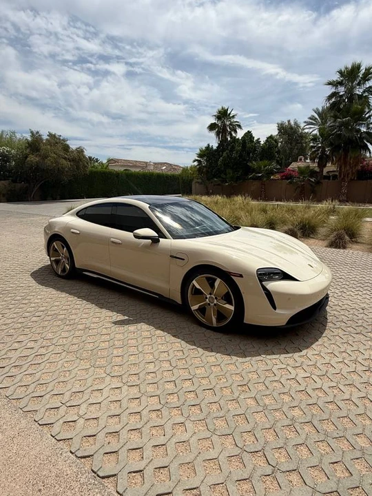 2022 Porsche Taycan - Image 2 of 9