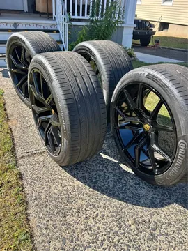 Porsche 22-inch Wheels and Tires