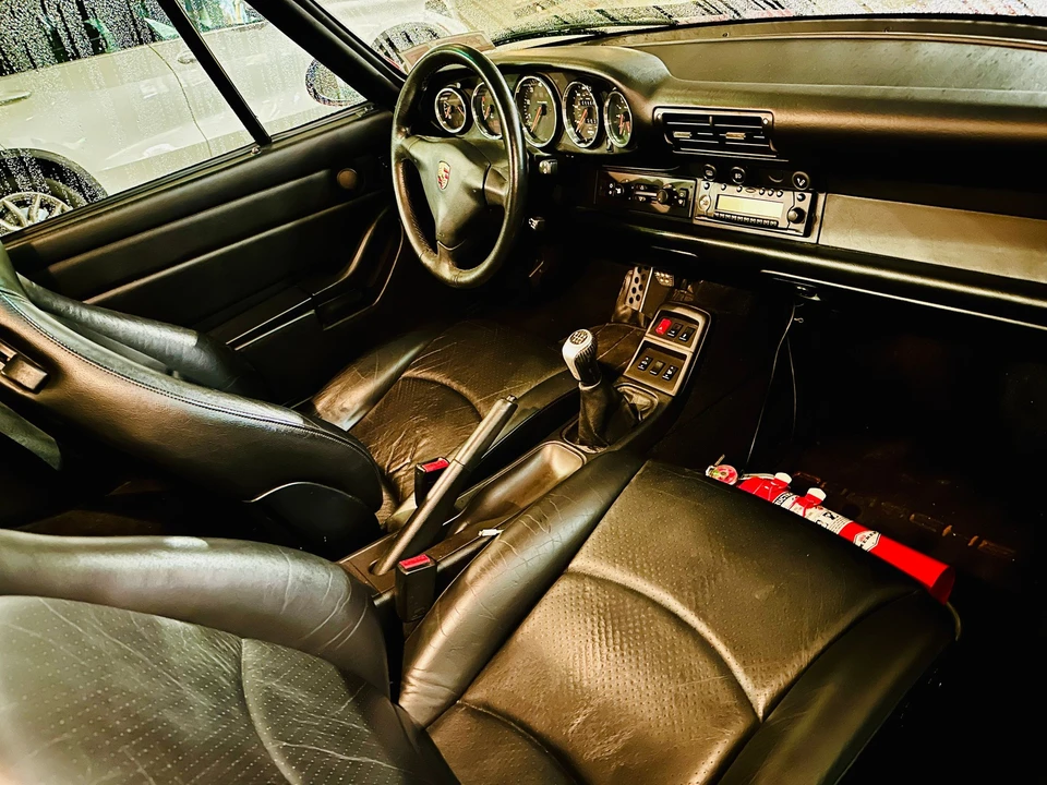1996 Porsche 993 Carrera 4S - Image 9 of 17
