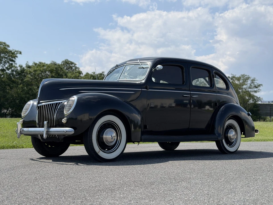 1939 Ford Standard & Deluxe & Super Deluxe - Image 9 of 31