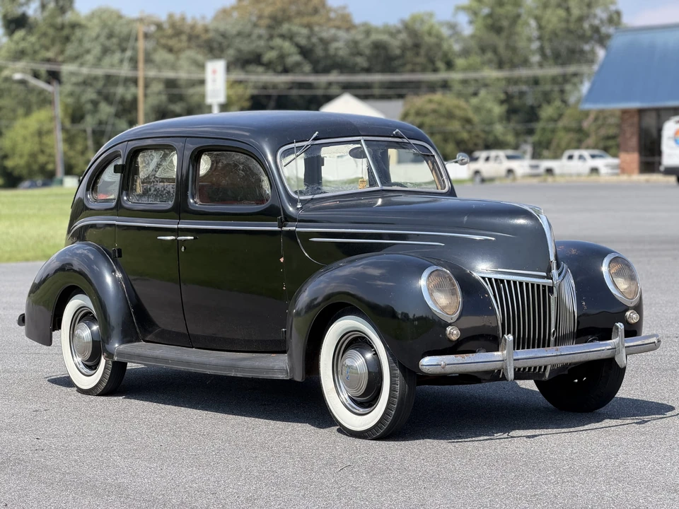 1939 Ford Standard & Deluxe & Super Deluxe - Image 4 of 31