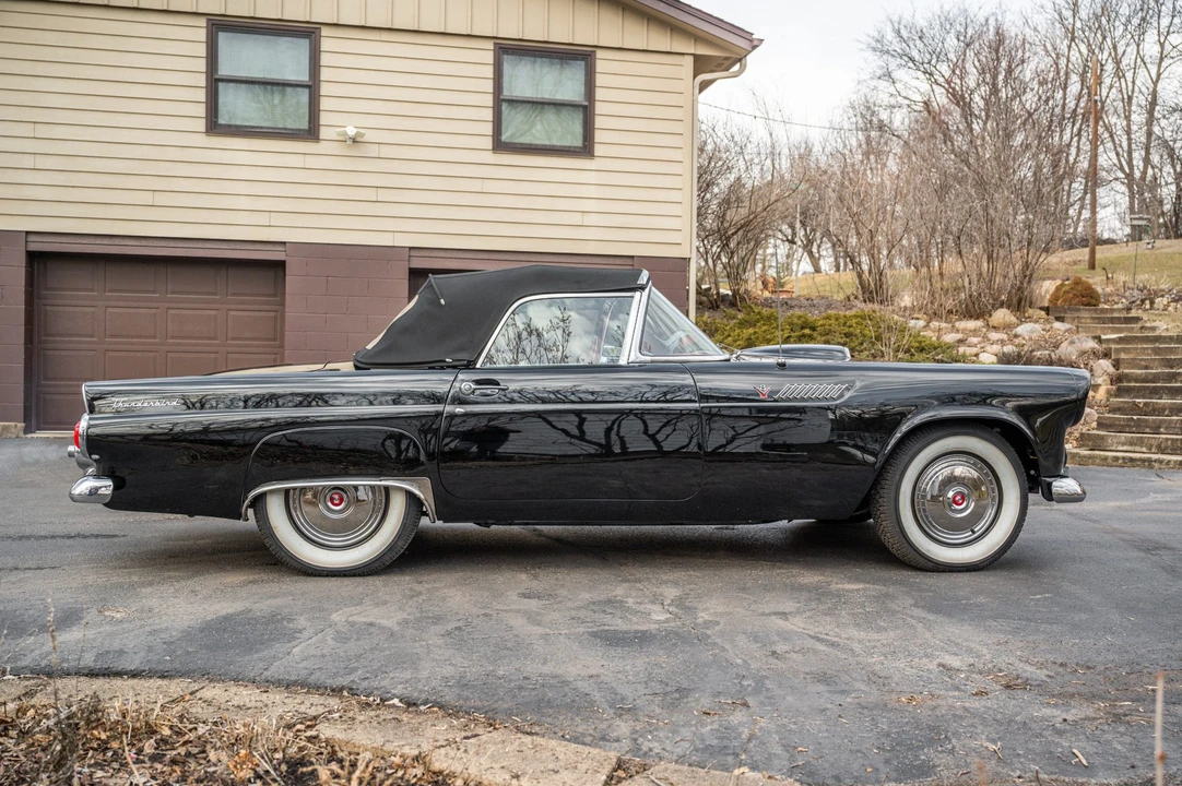 1955 Ford Thunderbird 1st Gen - Image 28 of 31
