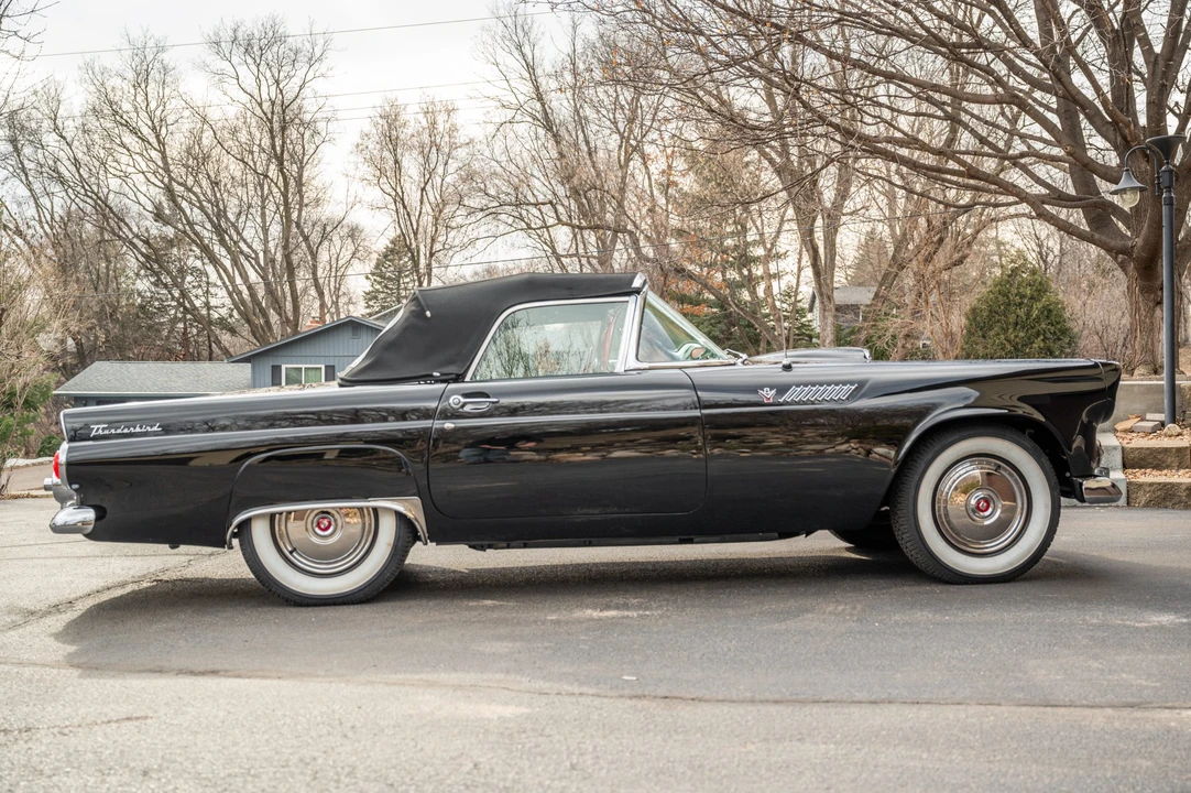 1955 Ford Thunderbird 1st Gen - Image 27 of 31