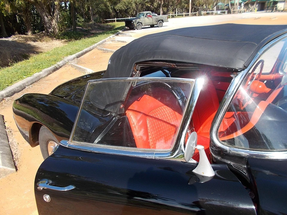 1957 Chevrolet Corvette C1 - Image 25 of 31