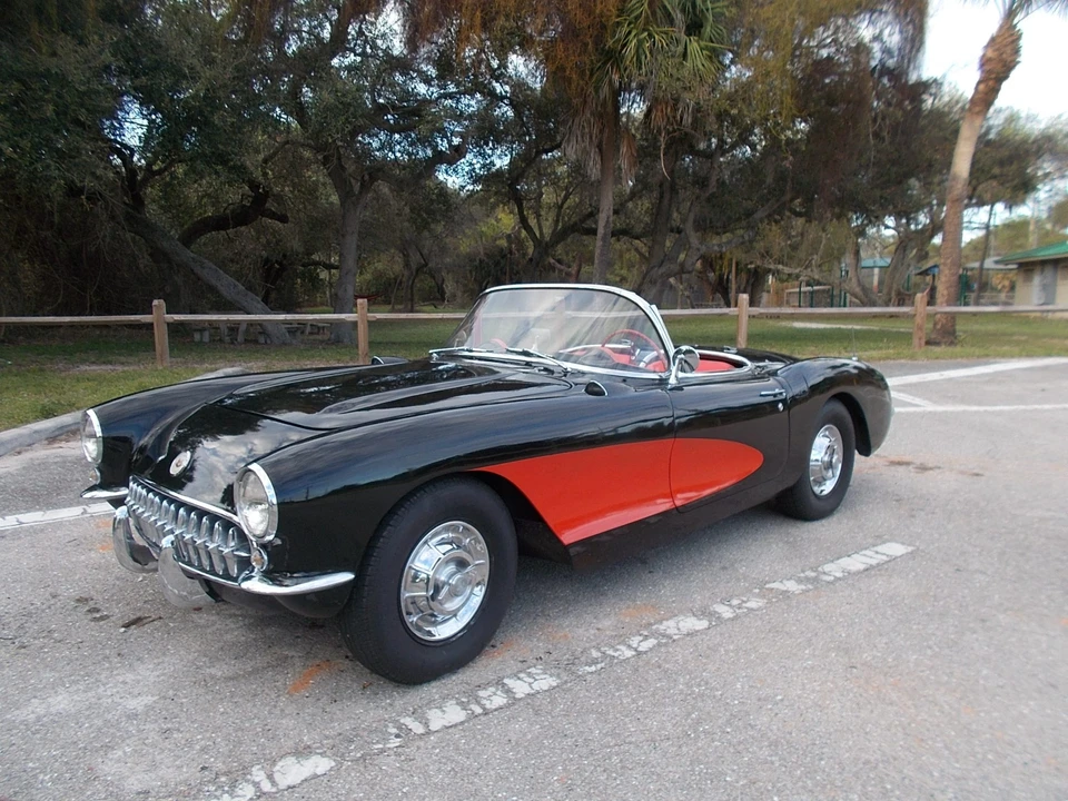 1957 Chevrolet Corvette C1 - Image 2 of 31
