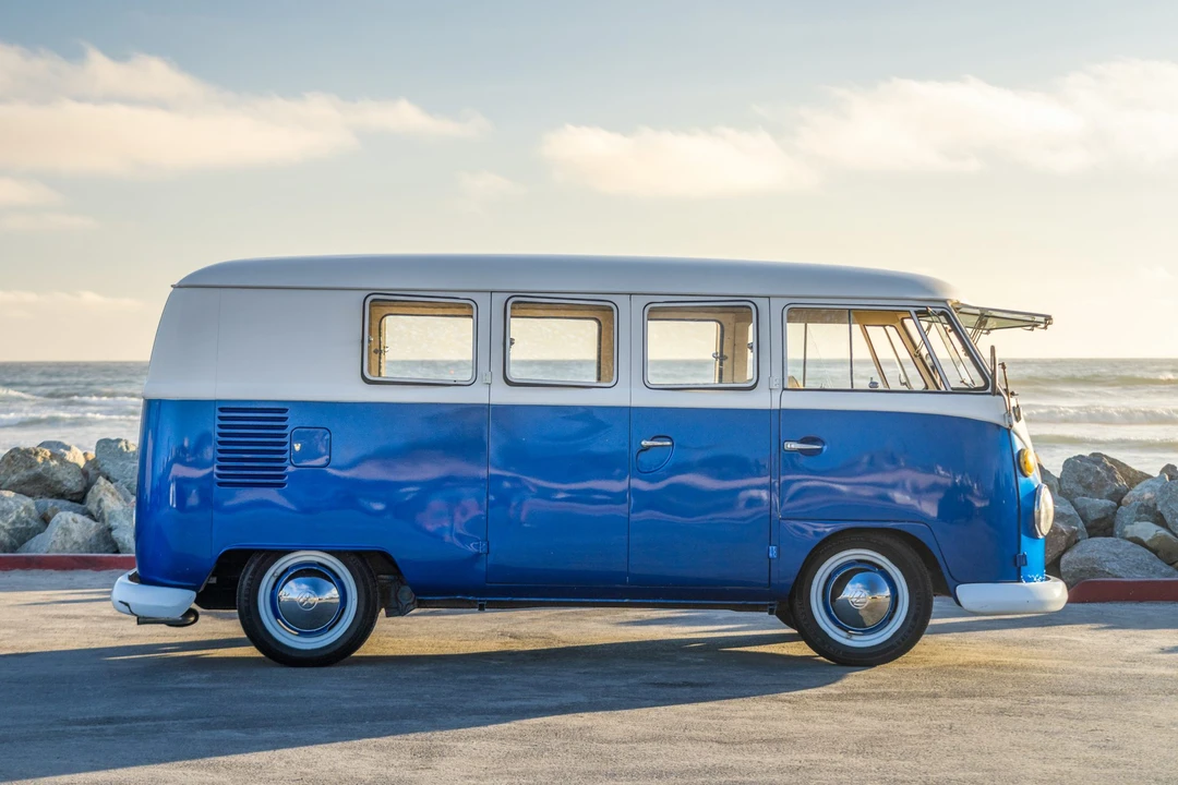 1964 Volkswagen Split-Window Bus - Image 6 of 31