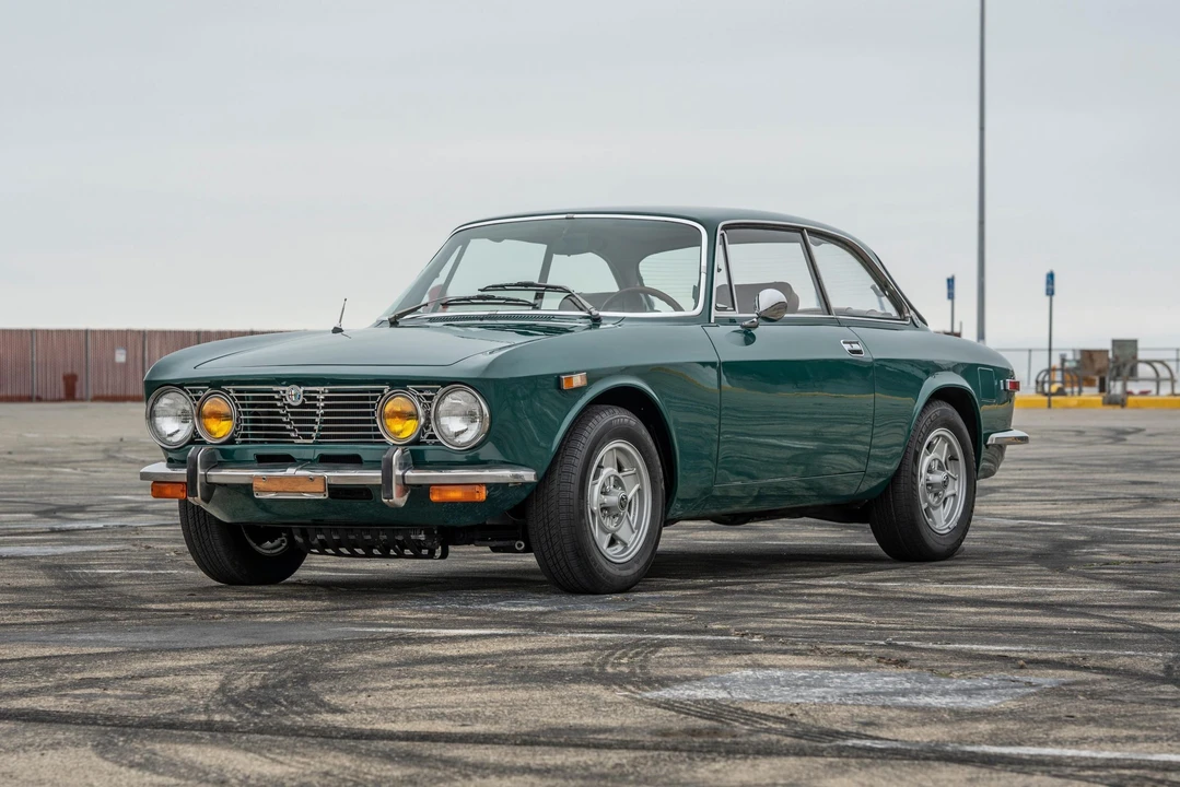 1974 Alfa Romeo 2000 GT Veloce - Image 2 of 31