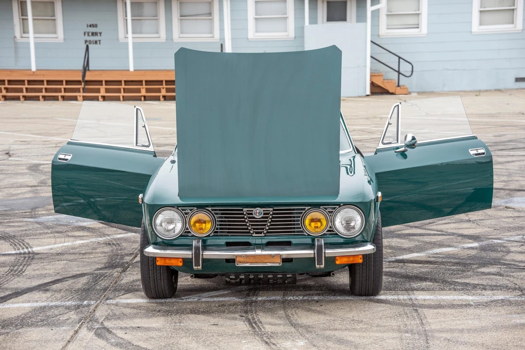 1974 Alfa Romeo 2000 GT Veloce - Image 16 of 31