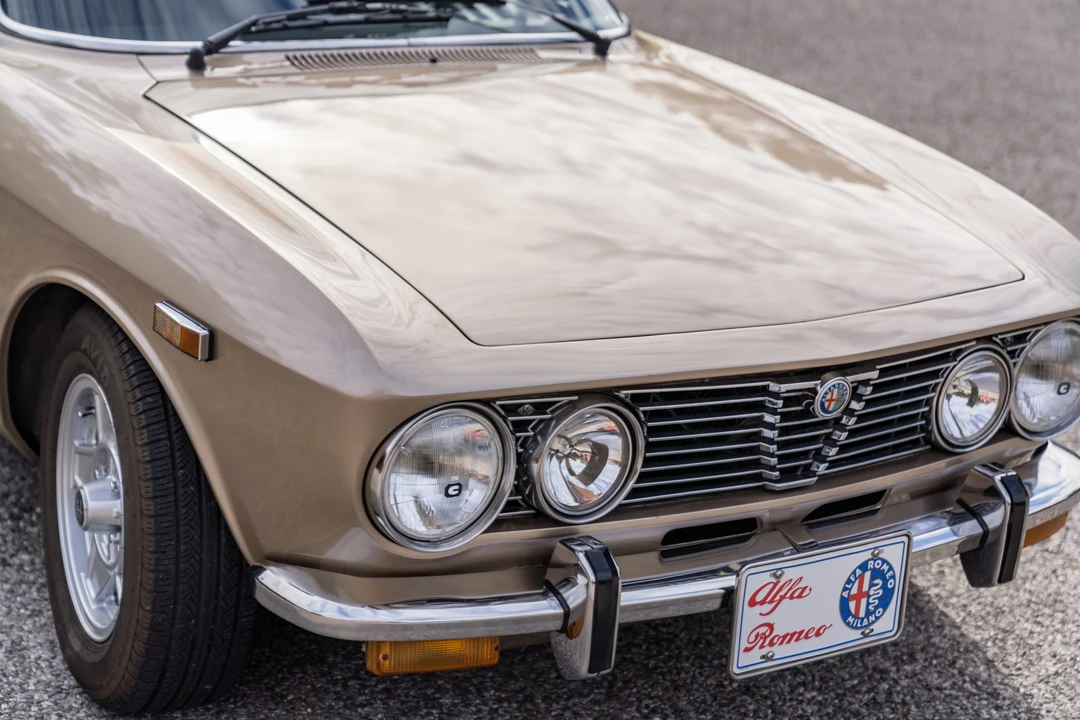 1974 Alfa Romeo 2000 GT Veloce - Image 11 of 31