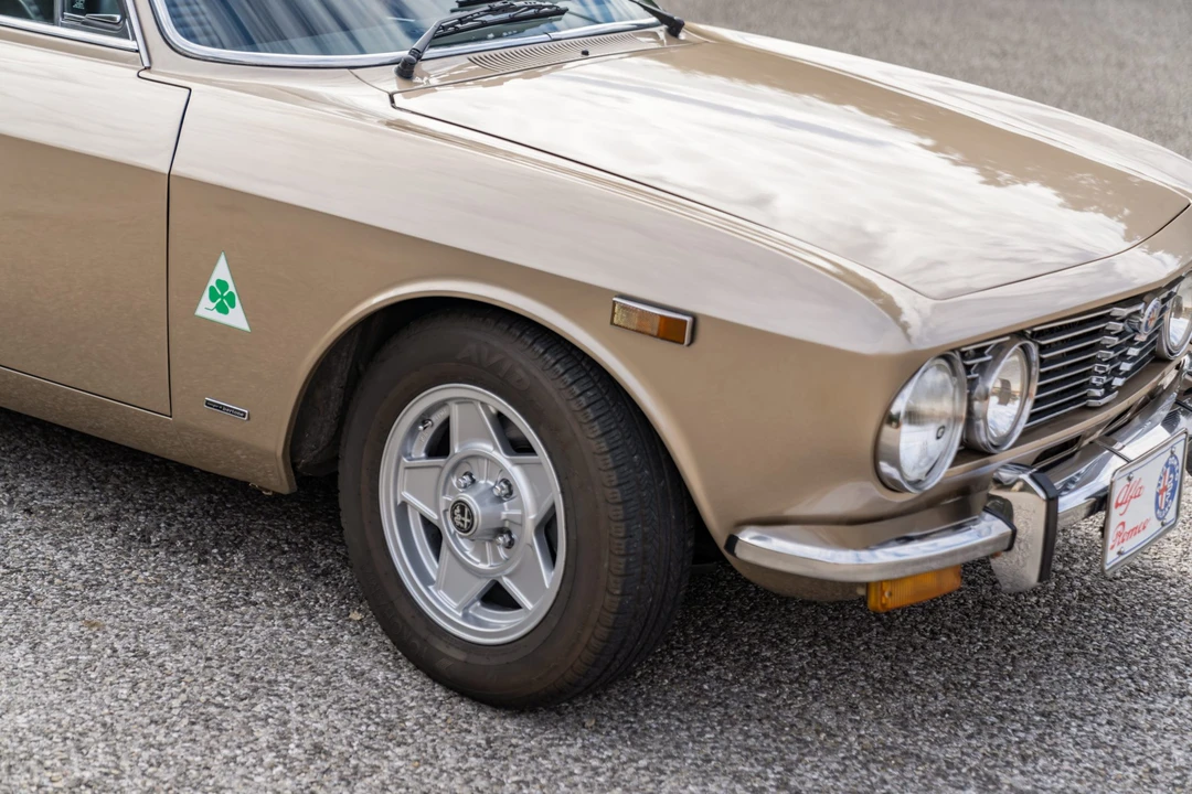1974 Alfa Romeo 2000 GT Veloce - Image 27 of 31
