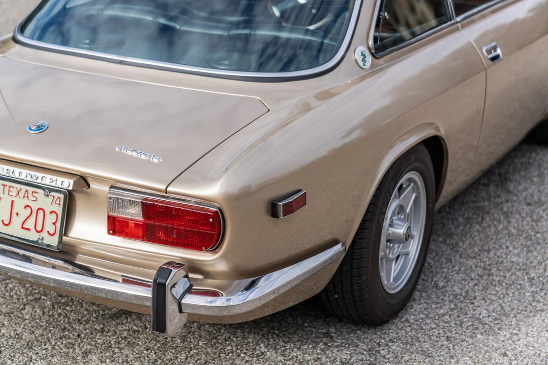 1974 Alfa Romeo 2000 GT Veloce - Image 25 of 31