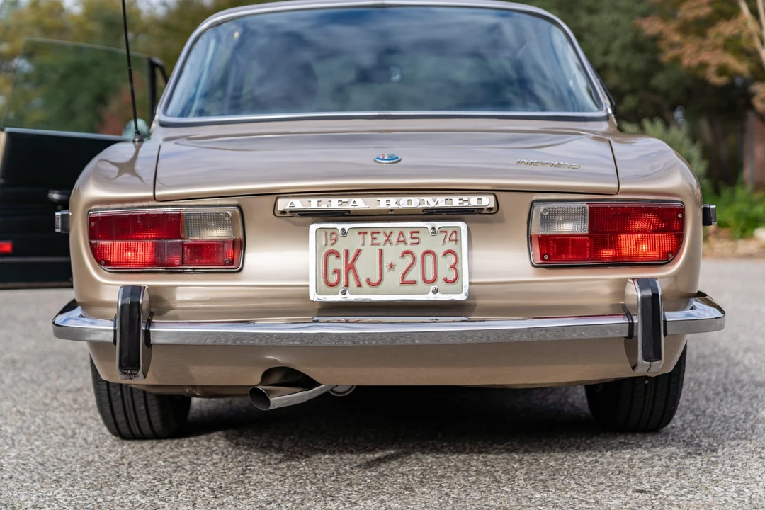 1974 Alfa Romeo 2000 GT Veloce - Image 10 of 31