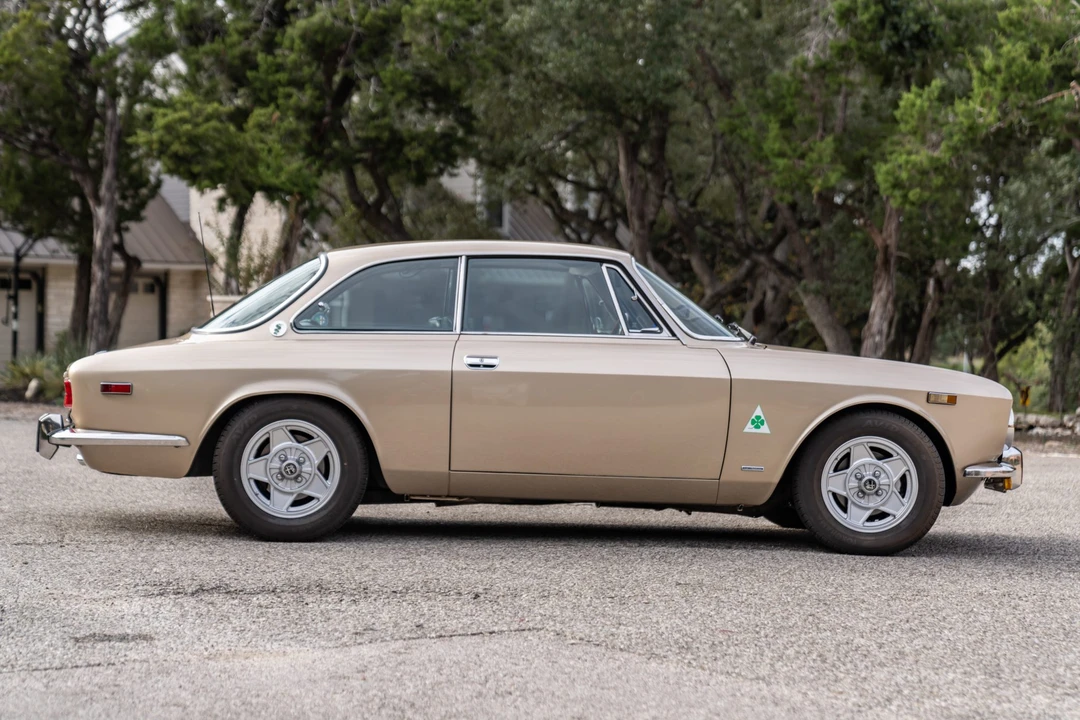 1974 Alfa Romeo 2000 GT Veloce - Image 8 of 31