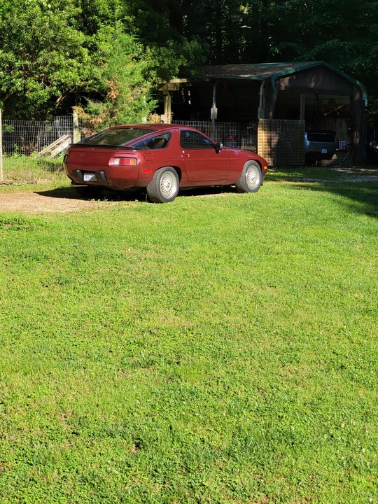 1984 Porsche 928 S - Image 5 of 31