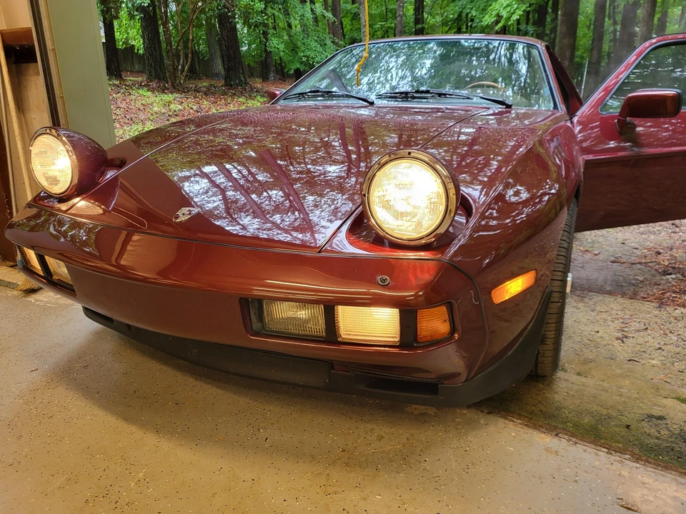 1984 Porsche 928 S - Image 12 of 31