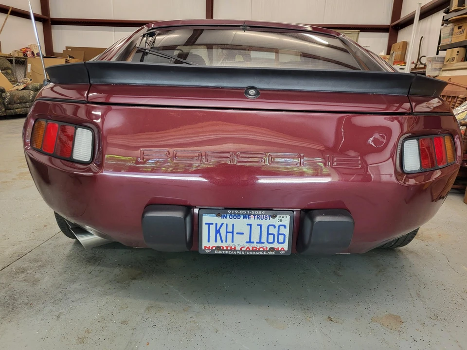1984 Porsche 928 S - Image 7 of 31