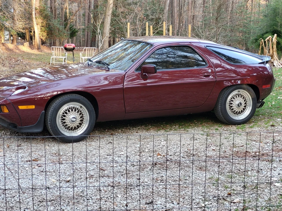 1984 Porsche 928 S - Image 2 of 31