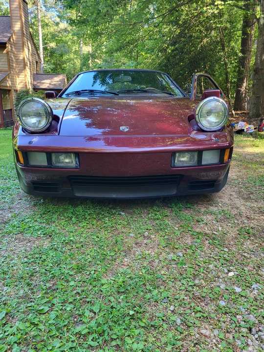 1984 Porsche 928 S - Image 9 of 31